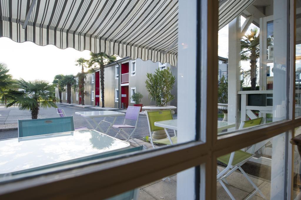 Brit Hotel Essentiel Pau Лескар Экстерьер фото